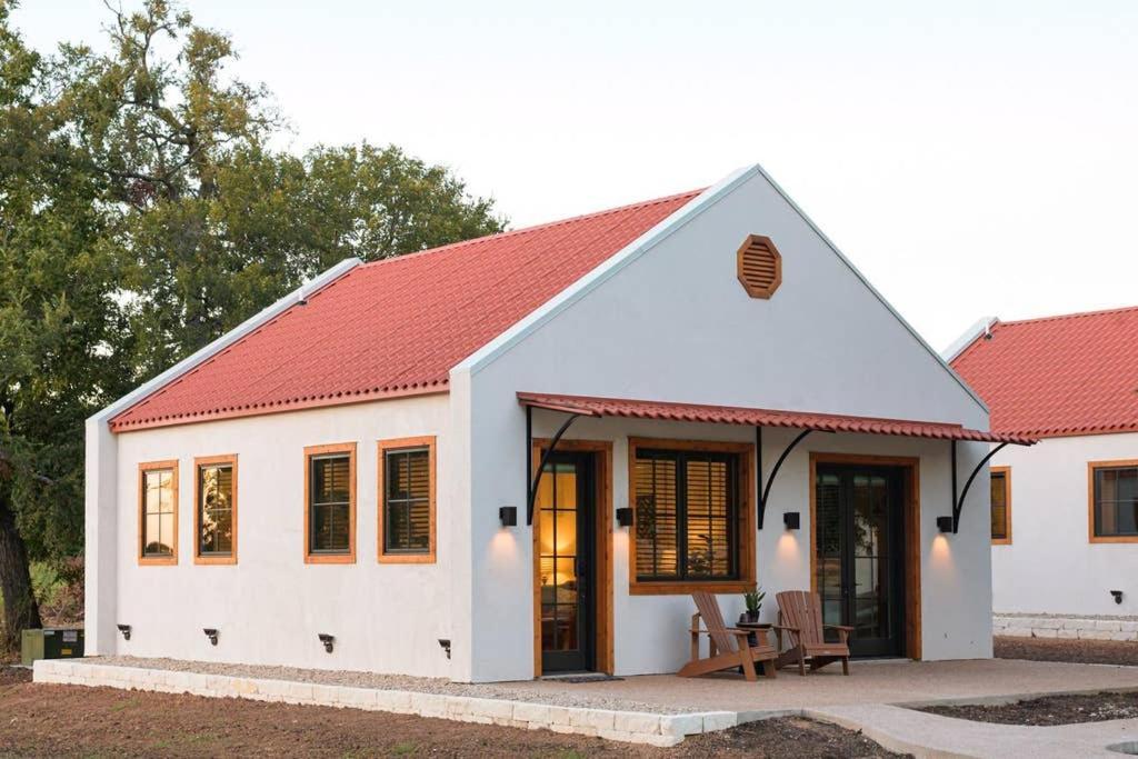 Little Dutch Cabin #1 - 12 Min To Magnolia-Baylor Bellmead Extérieur photo